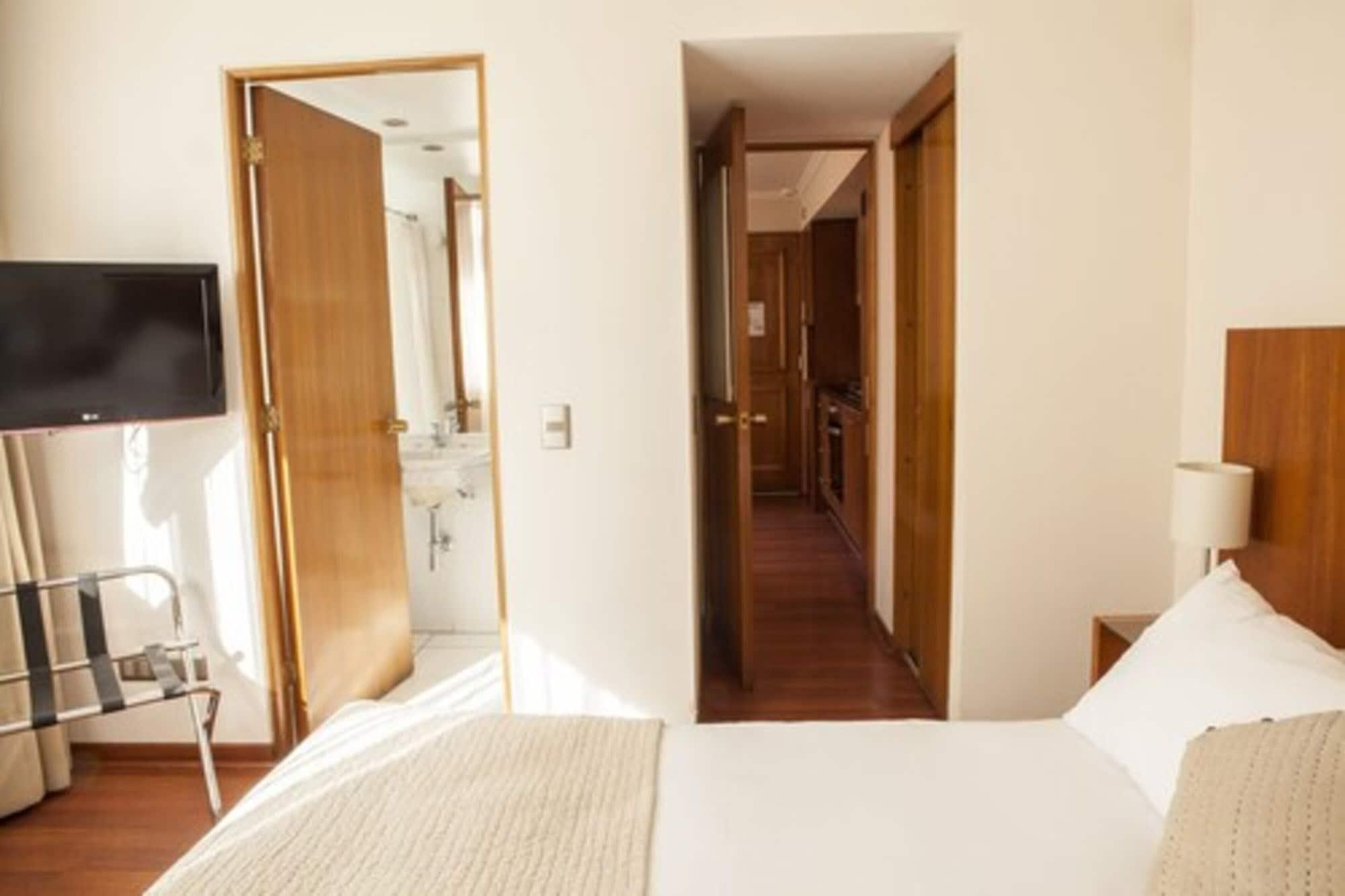 Time Stay - Essential Apartments Santiago Exterior foto